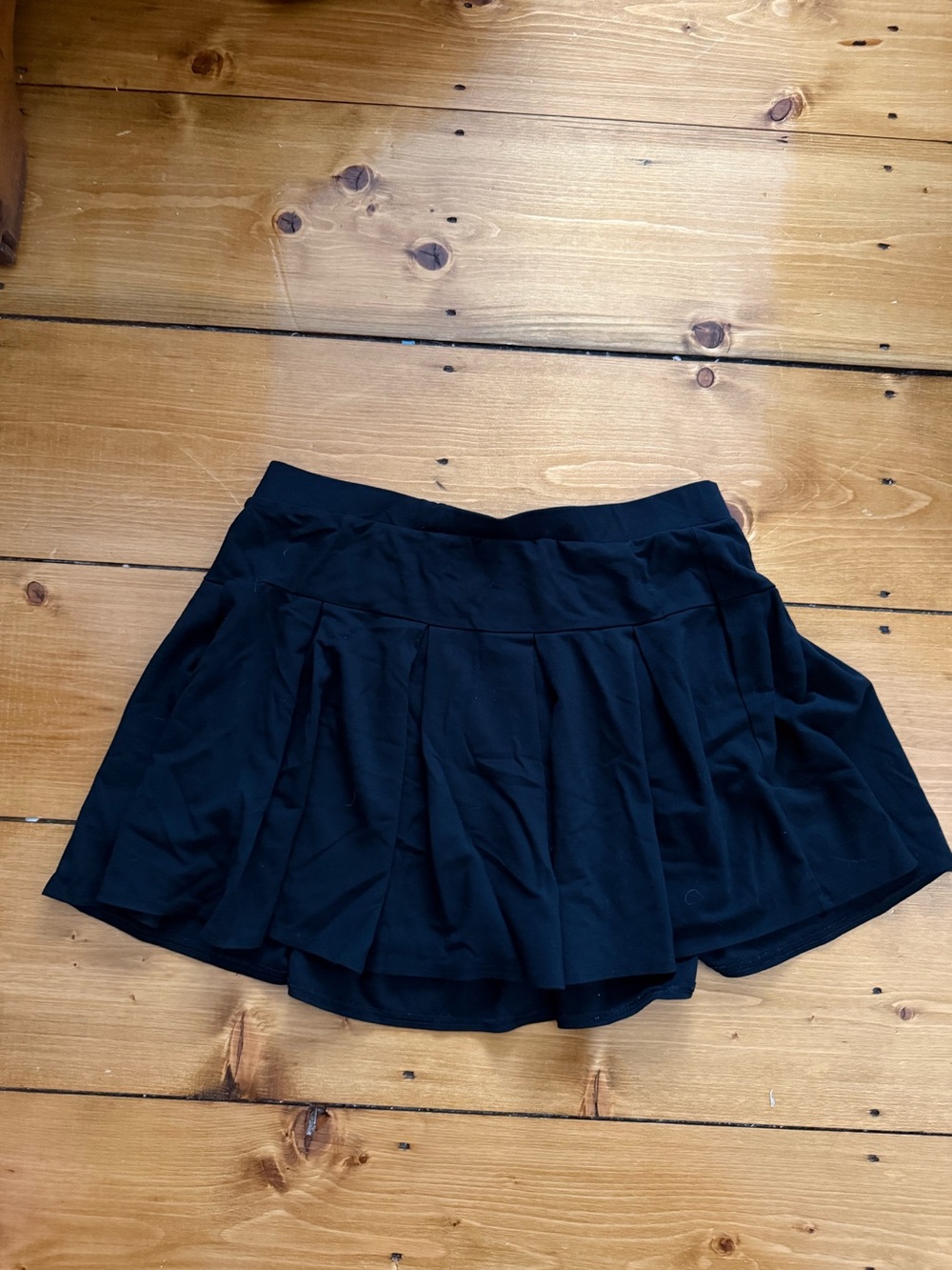 American Eagle Outfitters Black Pleated Mini Skort - Picture 2 of 3